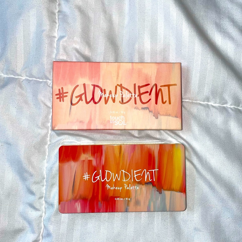 3/$25 Glowdient makeup palette